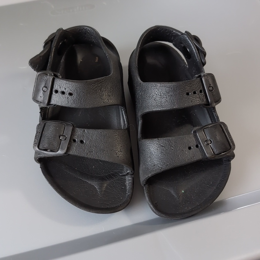 Birkenstock Milano Black Foam Sandals in Play Condition Size Kid's 8.5 - Picture 2 of 8